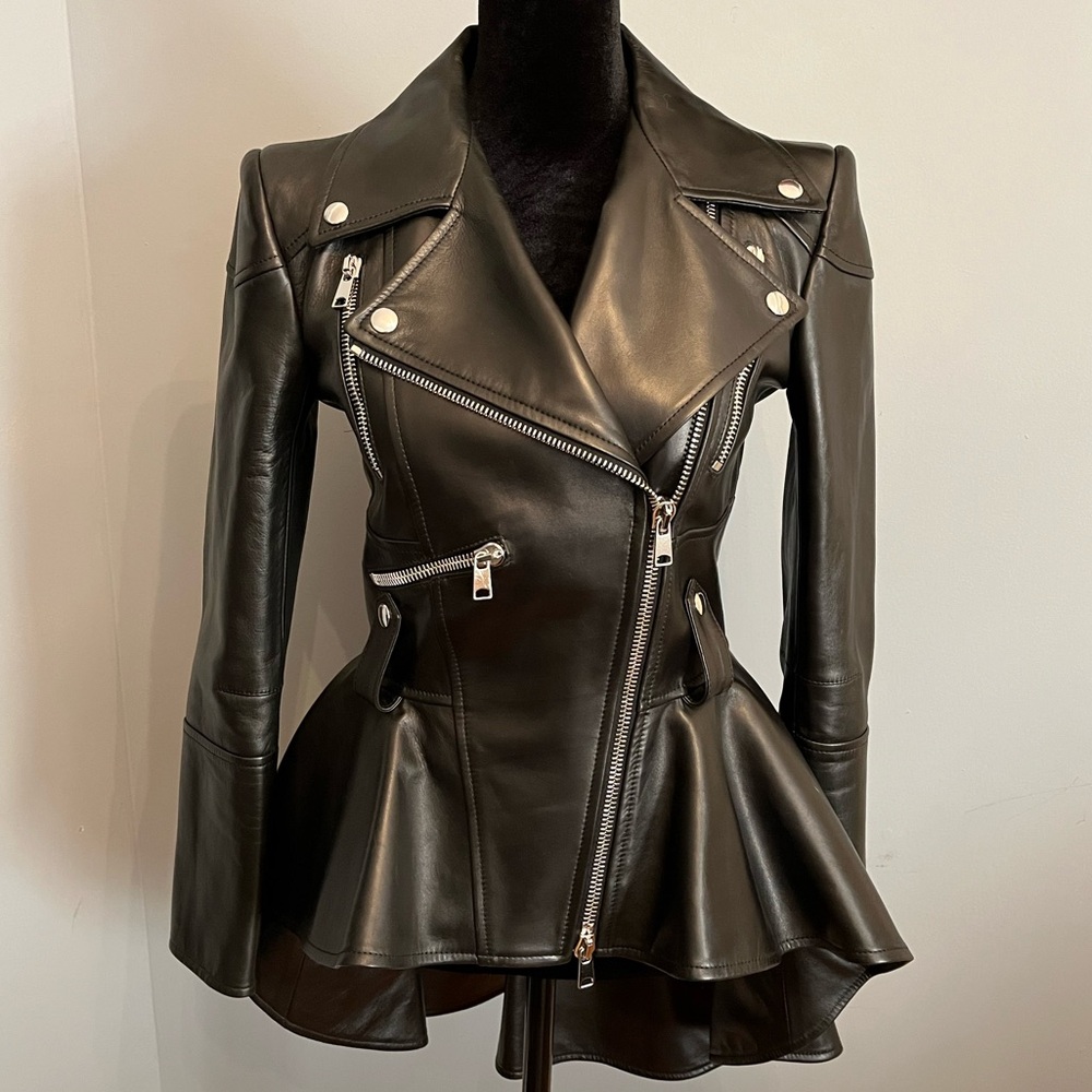 ✨HOST PICK✨Alexander McQueen Black Peplum Leather Biker Jacket, size IT40/US4-6